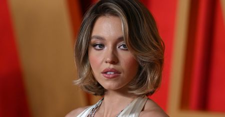 Sydney Sweeney w wersji "na luzie". Wskoczyła w bikini i jeansowy zestaw