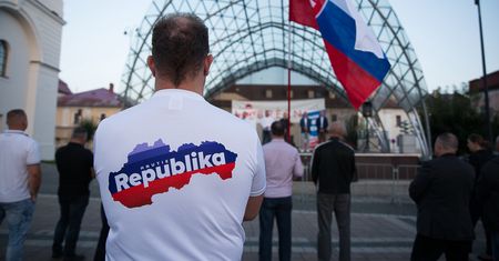 "Teflon wybierze Moskwę". Dlaczego Słowacy znów stawiają na populistów?