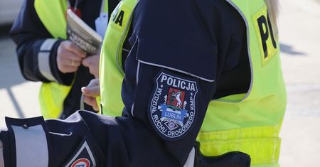 Dostał 3,8 tys. zł mandatu i stracił prawko. 33-latek próbował uciec przed policją
