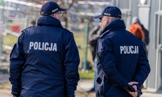 Policjanci i żołnierze z nowymi dodatkami do pensji. Ma to zatrzymać exodus