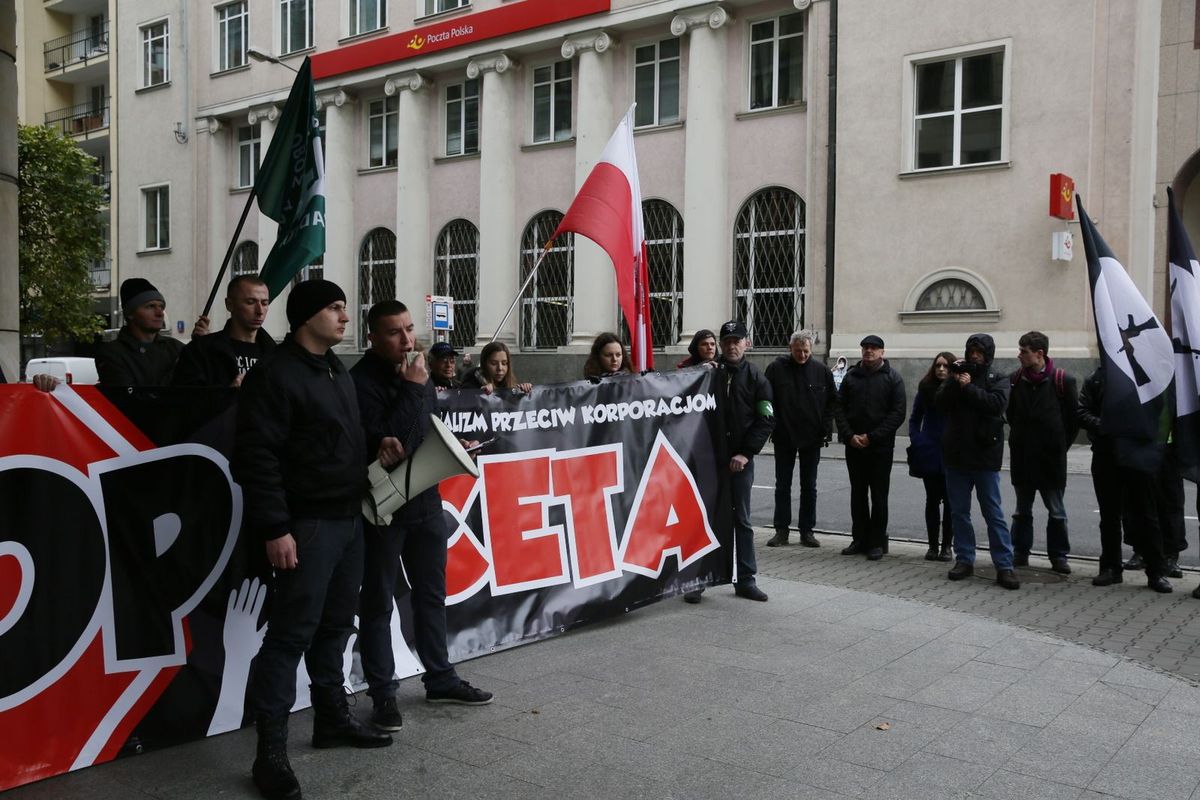 Manifestacja ONR. "STOP CETA! Warszawa przeciw korporacjom!" [GALERIA]