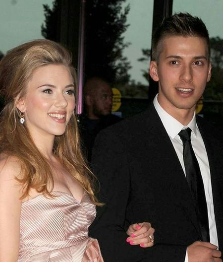 Scarlett i Hunter Johansson