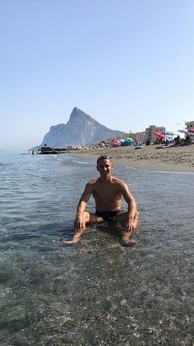 Polski piłkarz nie może narzekać na warunki, które ma w Gibraltarze. Fot. archiwum prywatne.