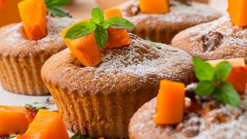 Muffinki kukurydziane przygotowane z mlekiem o niskiej zawartości tłuszczu (2%)