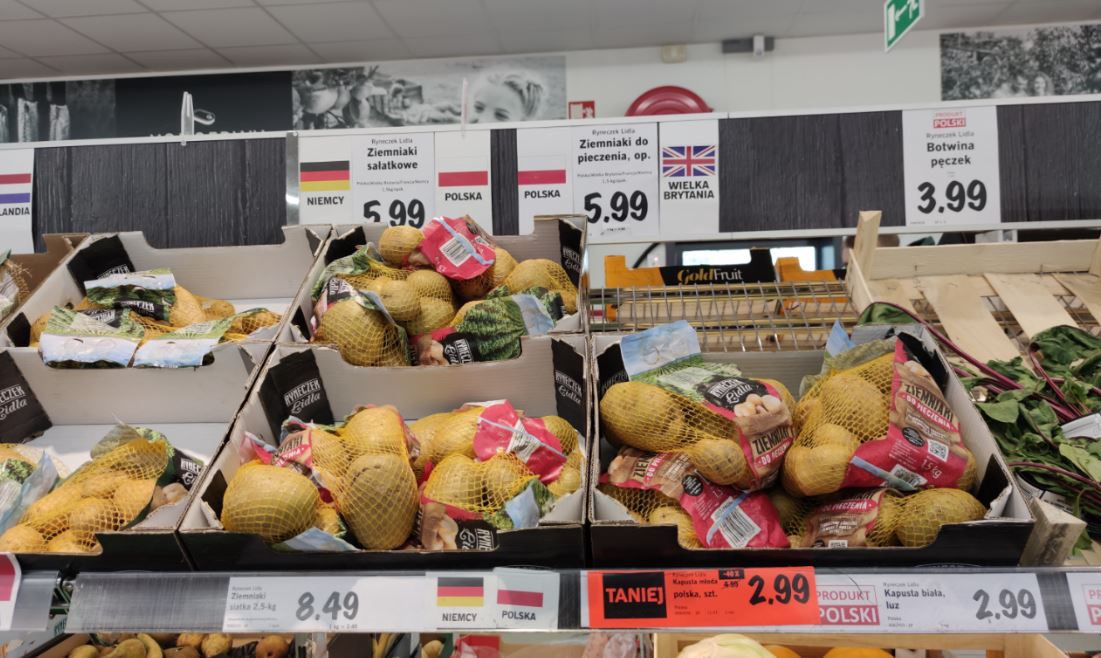 Niemieckie ziemniaki w polskich sklepach. "Są gorsze w smaku niż nasze, ale sieci są nieubłagane"