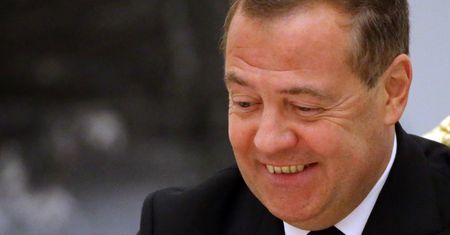 Miedwiediew się ośmieszył. Musk nie może być prezydentem USA