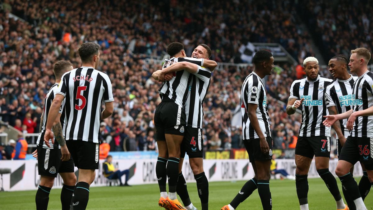 Zdjęcie okładkowe artykułu: PAP/EPA / ADAM VAUGHAN / Na zdjęciu: piłkarze Newcastle United