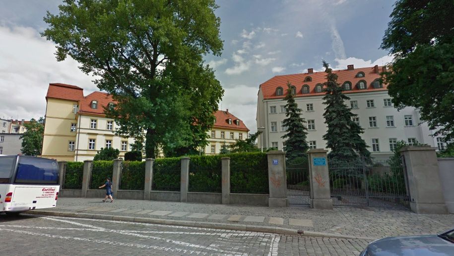 Koronawirus w Polsce. DPS we Wrocławiu potrzebuje pomocy. Brakuje środków ochrony osobistej