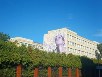 Politechnika Łódzka chwali się kolejnym muralem. Powstał na ścianie Wydziału Mechanicznego