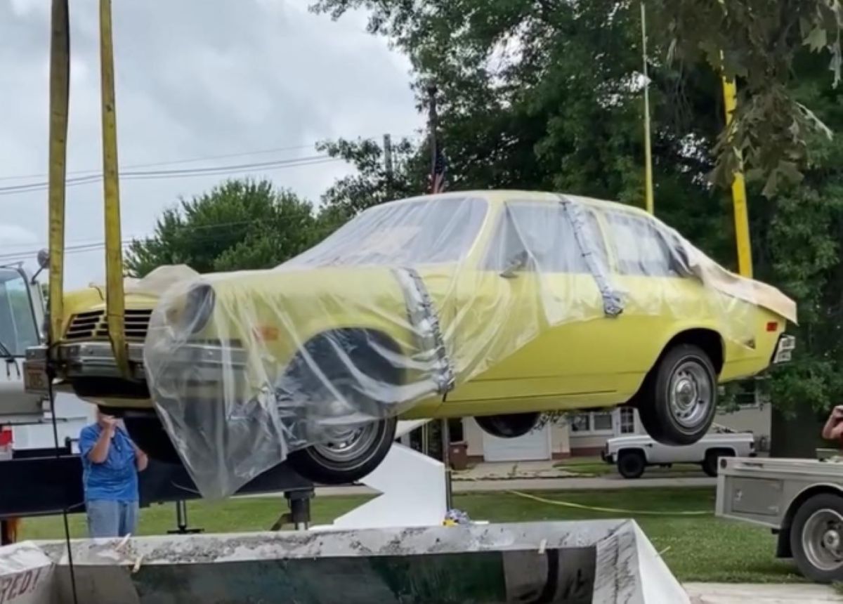 Otworzyli kapsułę czasu sprzed pół wieku. To, co w niej znaleźli zaskakuje