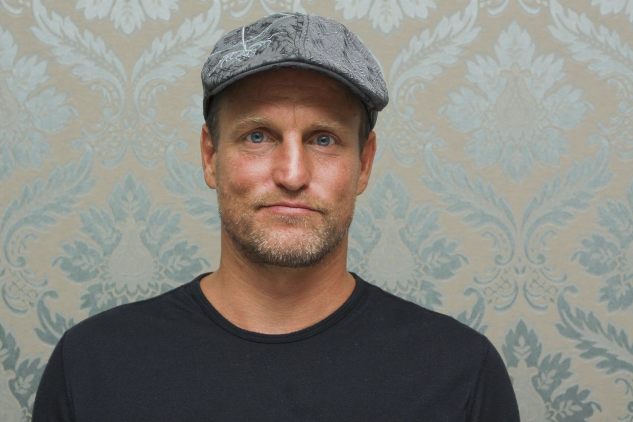 Woody Harrelson pomógł nieznajomym przy przeprowadzce. To zdjęcie podbija sieć