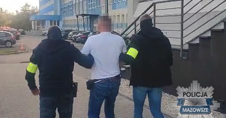 Kryminalni z Radomia zatrzymali trzy osoby w Ostrowcu Św. w ramach większej operacji antynarkotykowej
