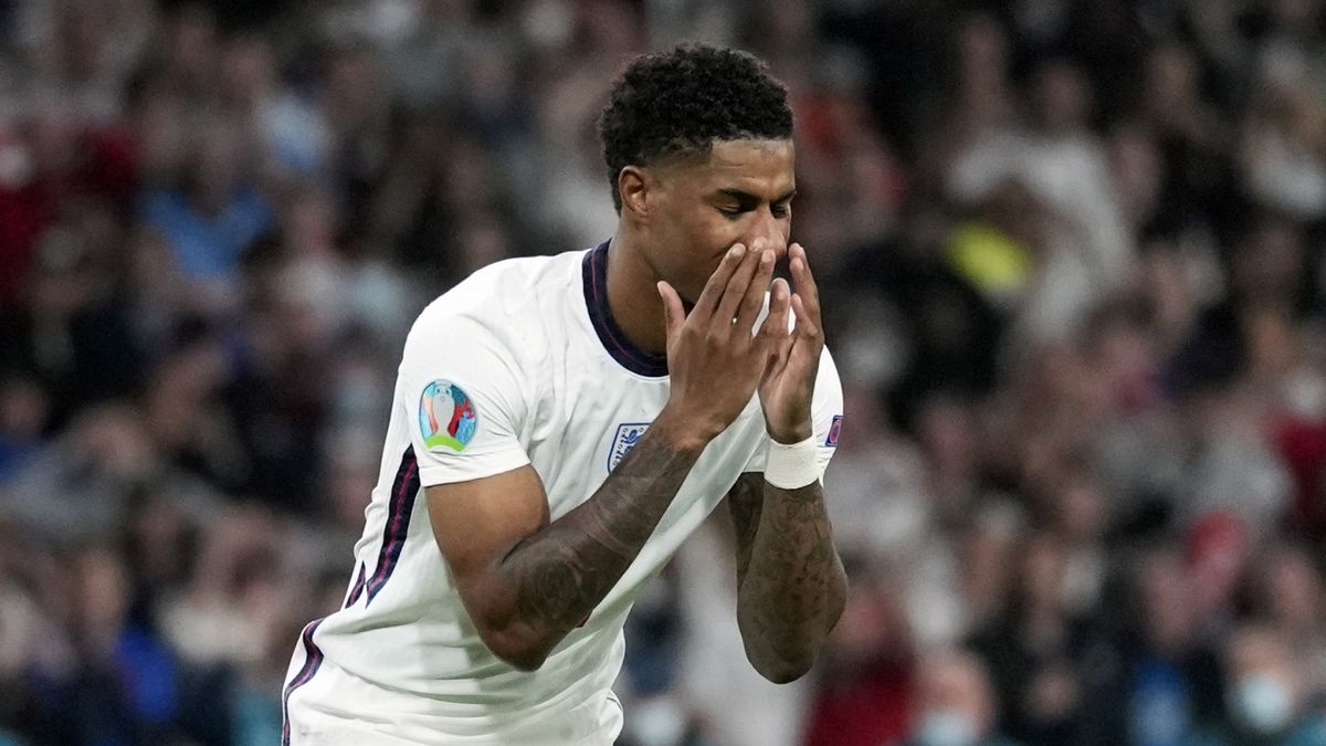 Marcus Rashford po spudłowaniu rzutu karnego w finale Euro 2020