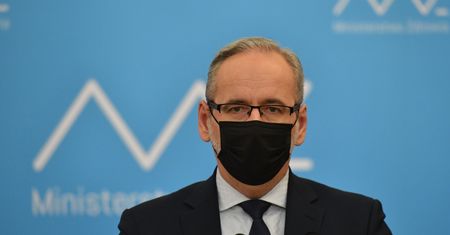 Niedzielski o piątej fali. "Ściśle związana z Omikronem"
