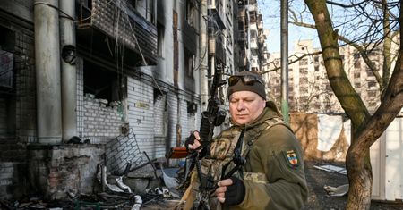 Ukraińcy wracają w pobliże linii frontu. Przed nimi trudne decyzje