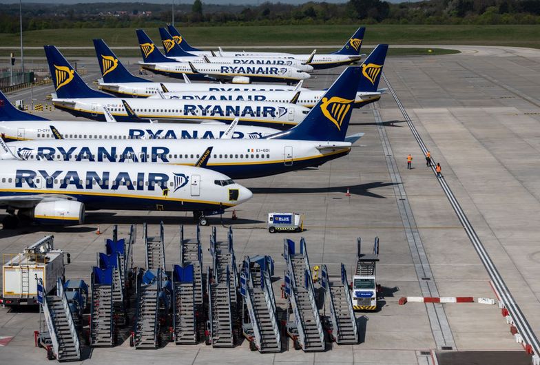 Koronawirus. Samoloty Ryanaira są obecnie w większości uziemione przez pandemię.