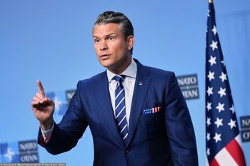 Większe wsparcie militarne dla Ukrainy. Hegseth zapowiada "siłę ognia"