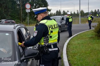Ruszyła akcja "Znicz". Na drogi wyszło 5 tys. policjantów