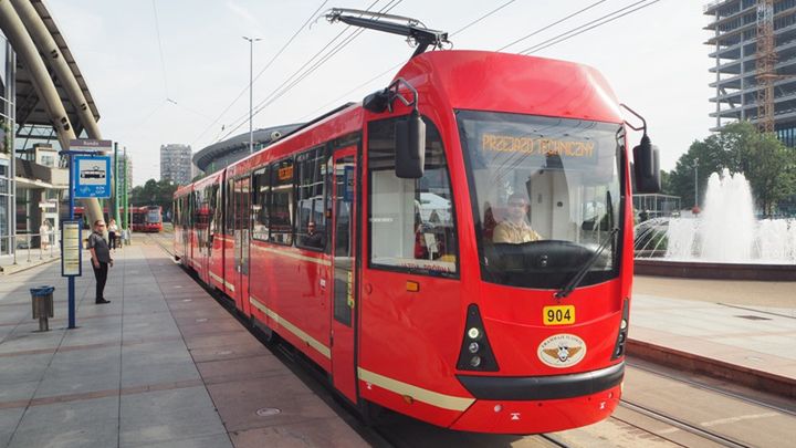 Katowice. Tramwaje Śląskie sukcesywnie modernizują swoje pojazdy.