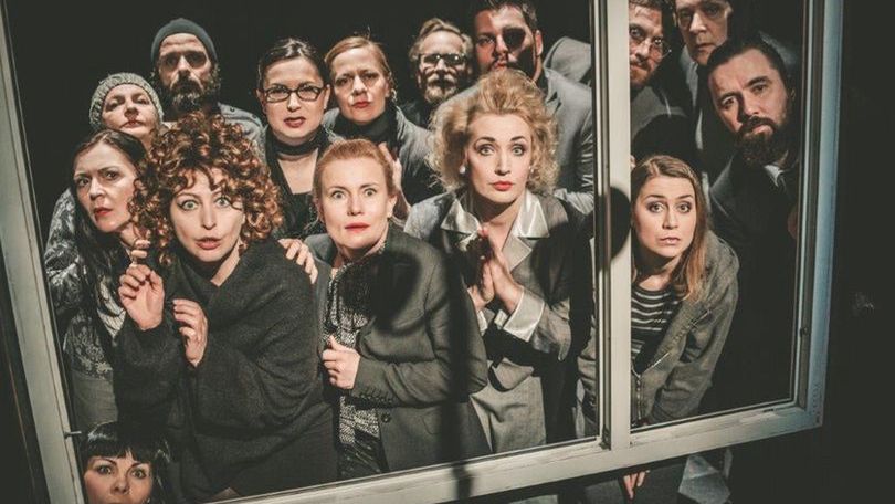 Legnica. Murem za dyrektorem teatru Modrzejewskiej. "Stworzył niezwykłą scenę z charakterem"
