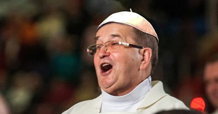 "Gazeta Trybunalska" chce, żeby ojciec Rydzyk został KOLEJNYM PAPIEŻEM! "Potrafił zgromadzić wokół siebie MILIONY POLAKÓW. Wierni go UWIELBIAJĄ!"