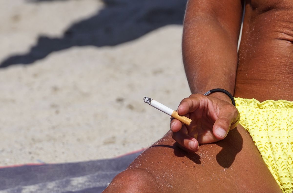 Hiszpania zakaże palenia na wszystkich plażach 