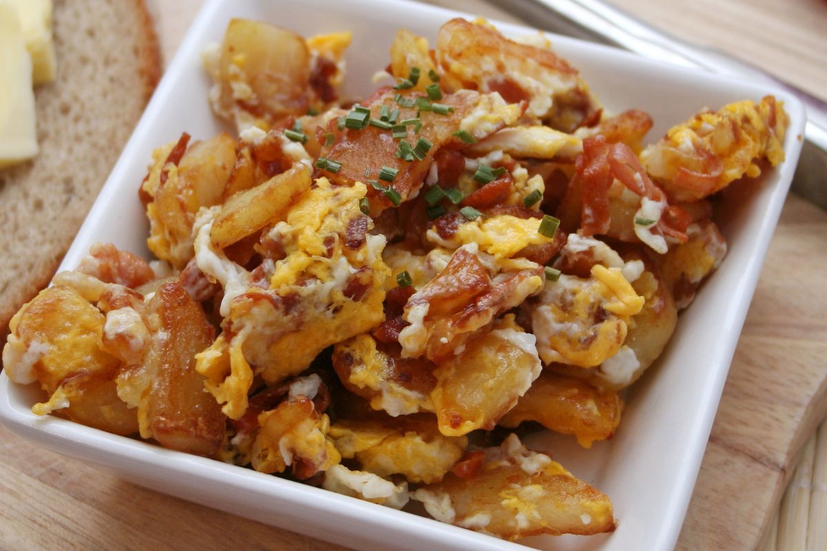 Ziemniaki po swojsku. To pyszne danie rozgrzewa i syci na długo w mroźne dni