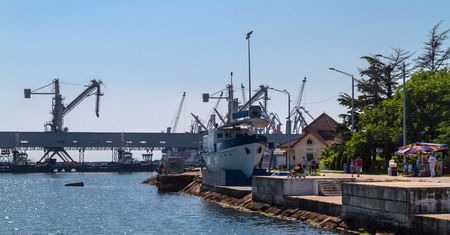 Rosja przejmuje porty. Tuapse znacjonalizowany. "Przemyt niebezpiecznych ładunków"