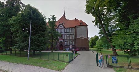 Zdalne nauczanie. Szef sanepidu w Legnicy ma dość. Chce zamknięcia szkół