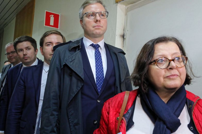 Strajkujący związkowcy podają, że Bartosz Piechota z PLL LOT miał im grozić