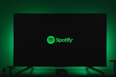 Spotify oznacza artystów AI