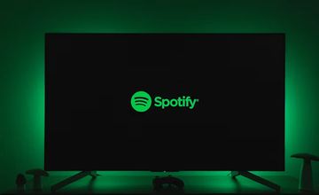Spotify zacznie oznaczać artystów AI. Nie chce, by słuchacze byli wprowadzani w błąd