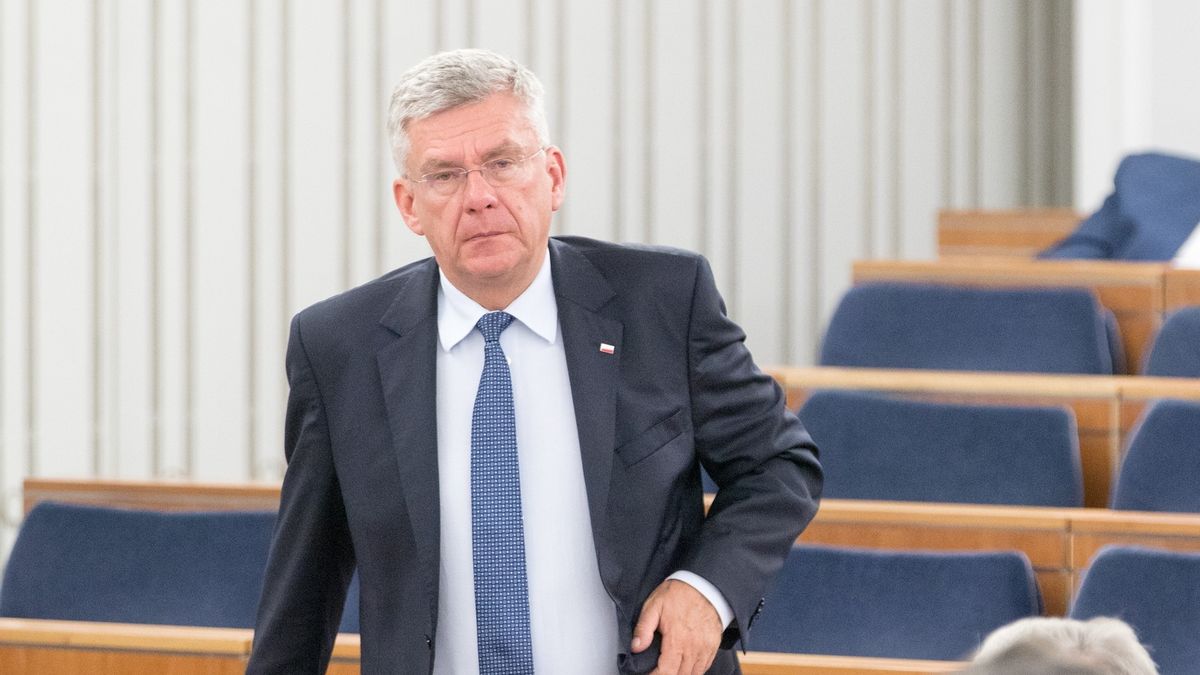 - Dlaczego niewinnego człowieka mamy odwoływać? - pyta marszałek Senatu.