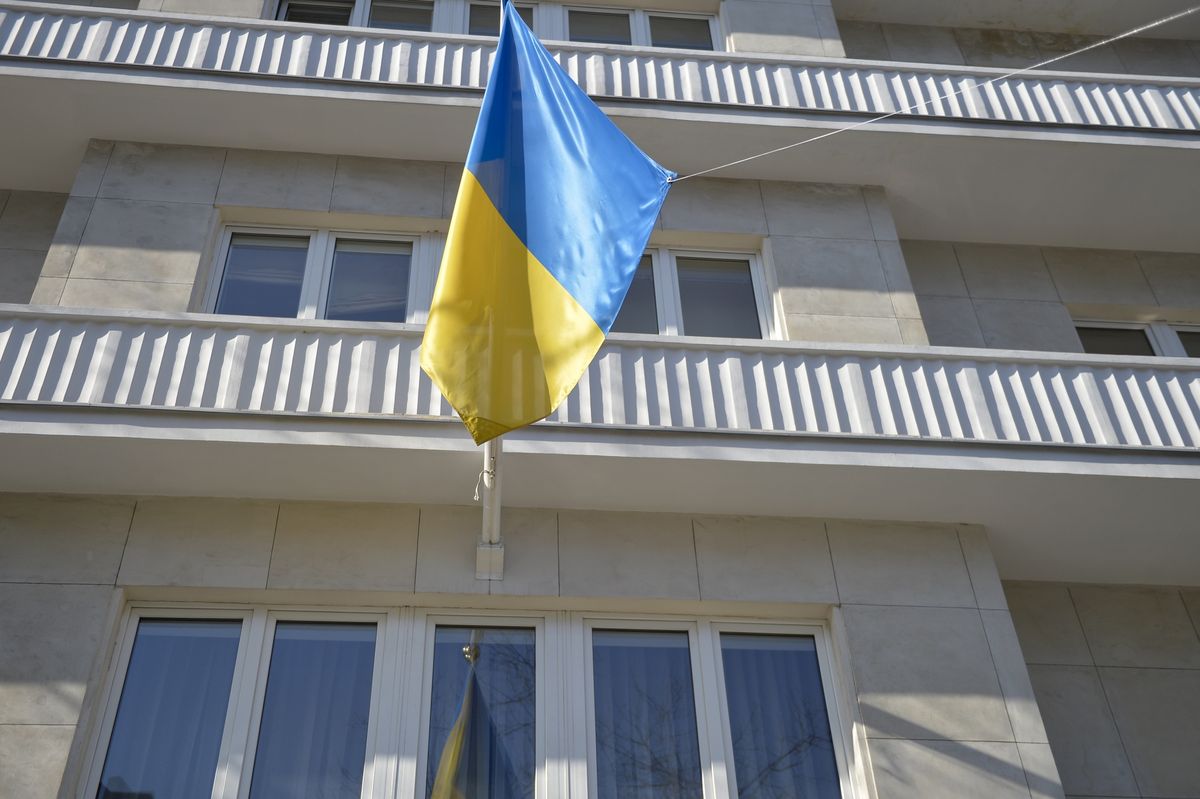 Українські посольства по всьому світу продовжують отримувати погрози fot. Maciej Gillert, fot. AKPA