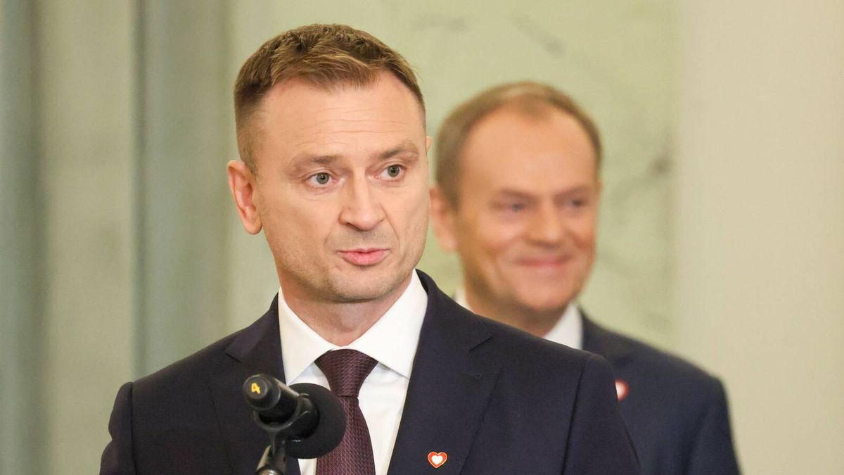 Minister sportu Sławomir Nitras i premier Donald Tusk