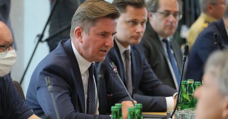 Katastrofa ekologiczna na Odrze. Wiceminister mówi o jej wpływie na rolników