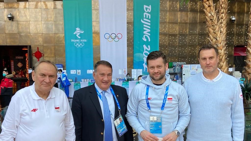 Zdjęcie okładkowe artykułu: Twitter / EurOlympic / Na zdjęciu: Drugi od prawej: Kamil Bortniczuk