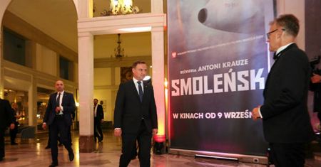 Producent "Smoleńska": powinien przynieść zysk, jeśli obejrzy go 1,2 mln widzów
