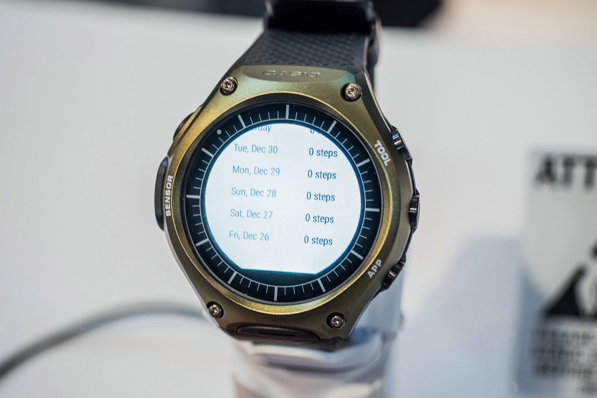 Casio Smart Outdoor Watch WSD-F10 - Android Wear i miesiąc pracy na jednym ładowaniu? Jest jednak haczyk 9