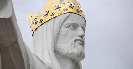Co jest na szczycie figury Jezusa? Mamy oświadczenie Kurii
