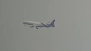 Awaria podwozia uniemożliwiła lot. Boeing 777 wrócił na lotnisko
