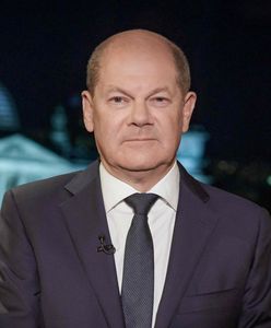 Scholz stoi w rozkroku w sprawie pomocy Ukrainie. "Robią sobie dużą krzywdę"