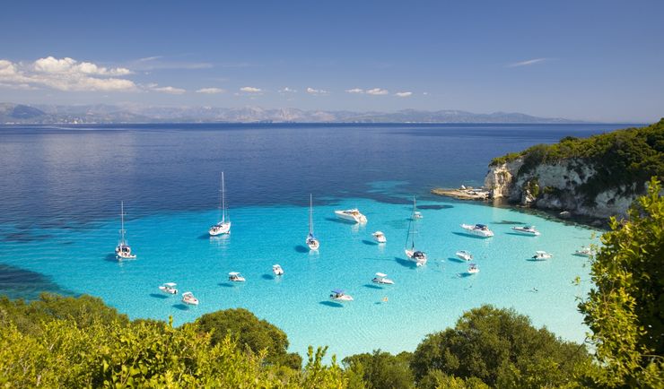 Paszporty szczepionkowe. "Musimy się pospieszyć, jeśli chcemy zdążyć do lata"