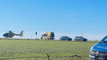 Wiózł na motocyklu 18-latkę, zginęła na miejscu. Dramat na A1