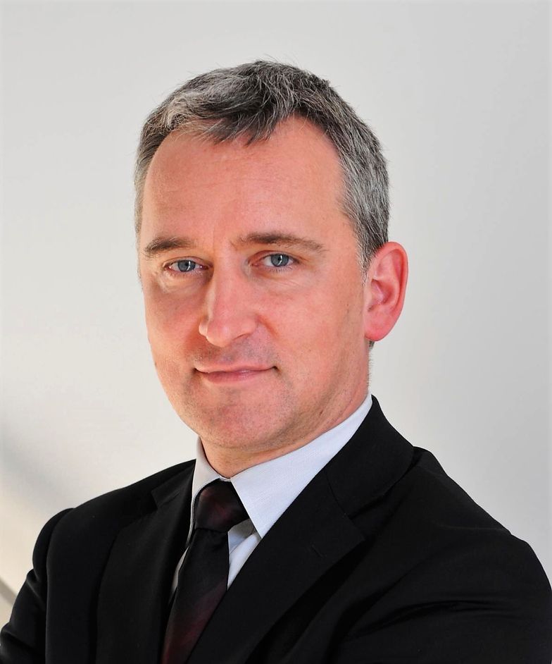 Krzysztof Cetnar jest m.in. absolwentem Uniwersytetu Jagiellońskiego.