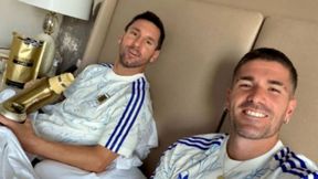 Messi w łóżku. Zdjęcie to hit
