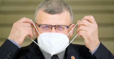 Dr. Grzesiowskiemu chcą odebrać prawo do wykonywania zawodu. Lekarz zabrał głos