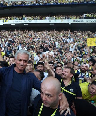 Sceny w Turcji. Przywitali Mourinho jak króla [WIDEO]