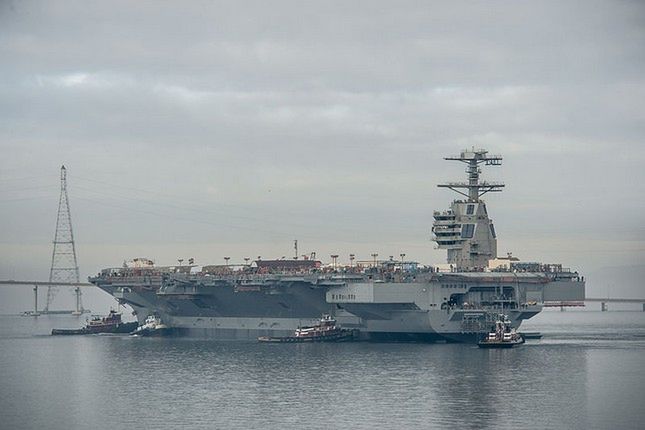 Niszczyciel przyszłości: USS Zumwalt. Kapitan Kirk, Linux i pecety ze sklepowych półek 6