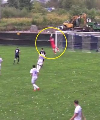 Przepiękna bramka w III lidze. Stadiony świata! [WIDEO]